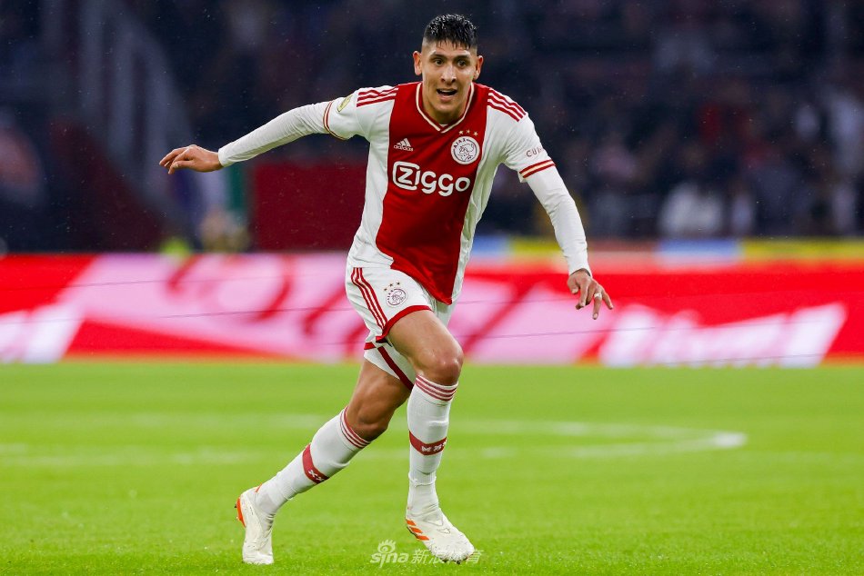 足球比赛的 足球比赛的