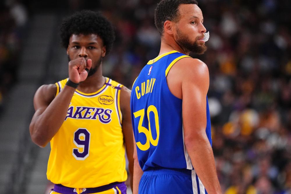 色的中场球 色的中场球