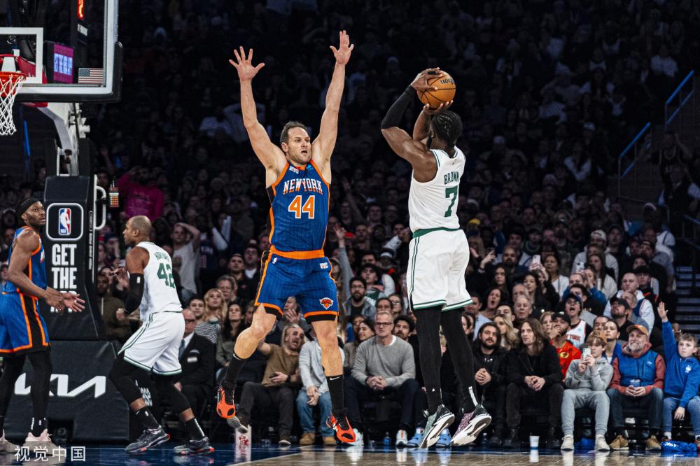 球前景的影 球前景的影